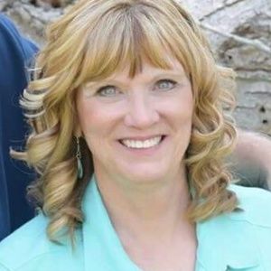 Meet your Posher, Denise